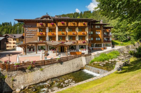 Отель Hotel St. Raphael  Мадонна Ди Кампильо